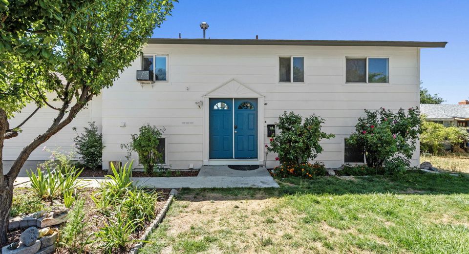 1406 La Loma Drive, Carson City, NV 89701 Photo