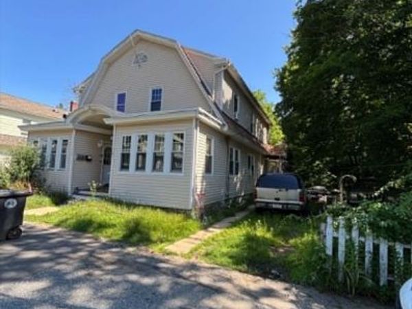 17-19 Coolidge Ave, Southbridge, MA 01550