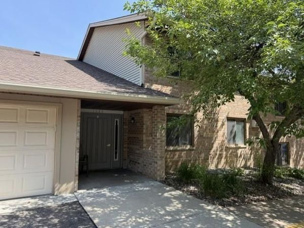 1585 Cohansey Street , Unit 104, Saint Paul, MN 55117