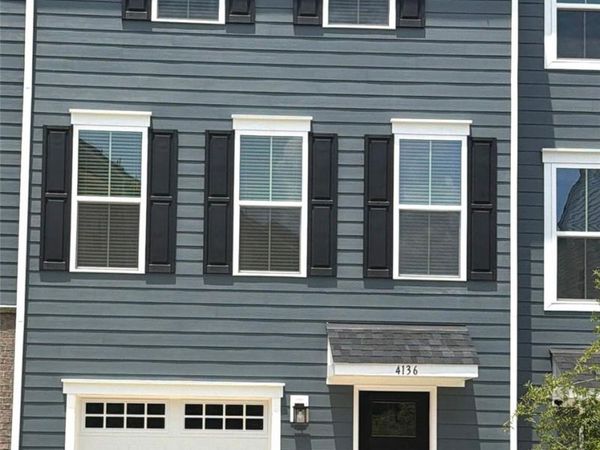 4136 Auburn Oak Lane , Charlotte, NC 28208
