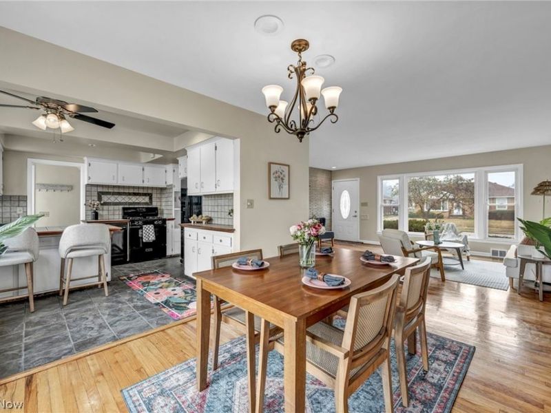 1729 Bellingham Road, Mayfield Heights, OH 44124 Photo 14