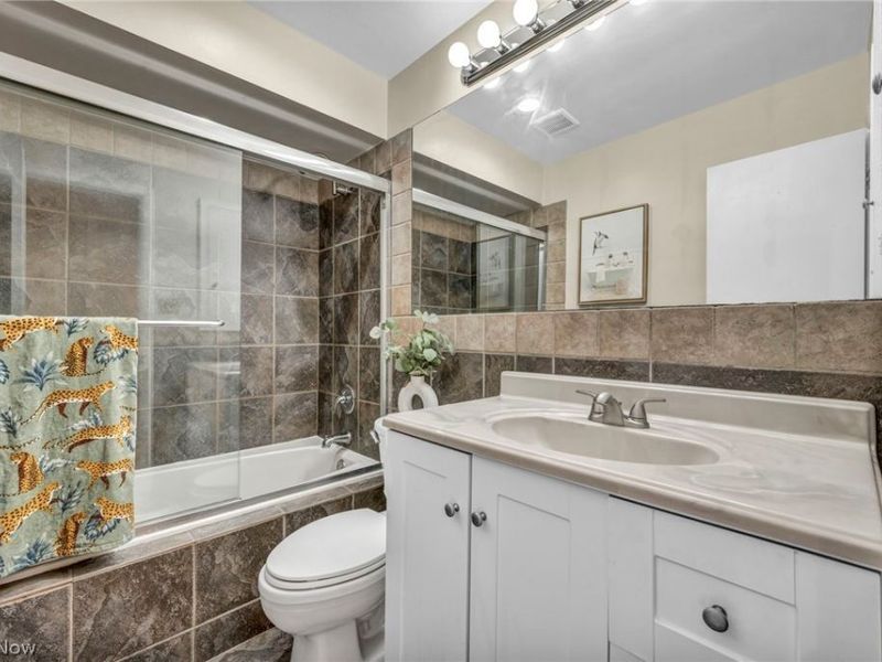 1729 Bellingham Road, Mayfield Heights, OH 44124 Photo 29