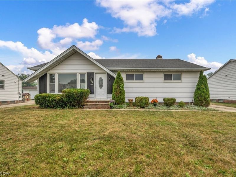 1729 Bellingham Road, Mayfield Heights, OH 44124 Photo 3