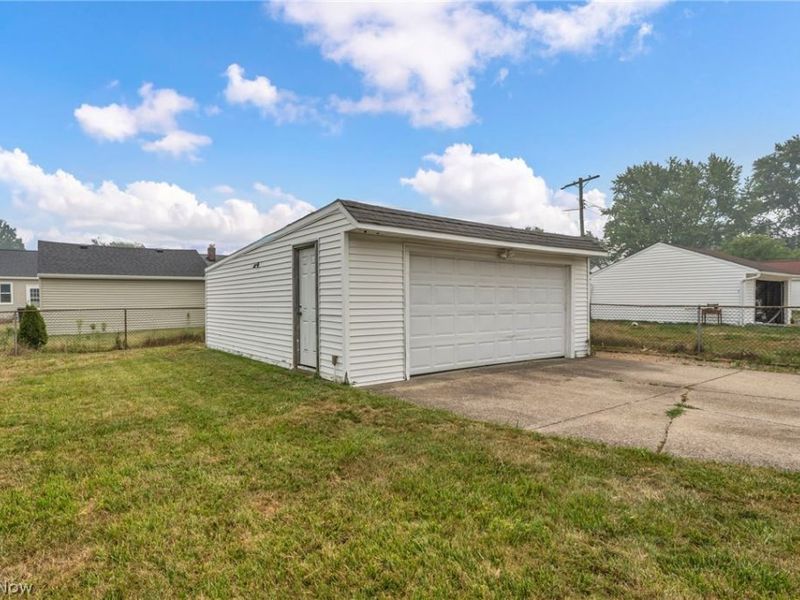 1729 Bellingham Road, Mayfield Heights, OH 44124 Photo 43