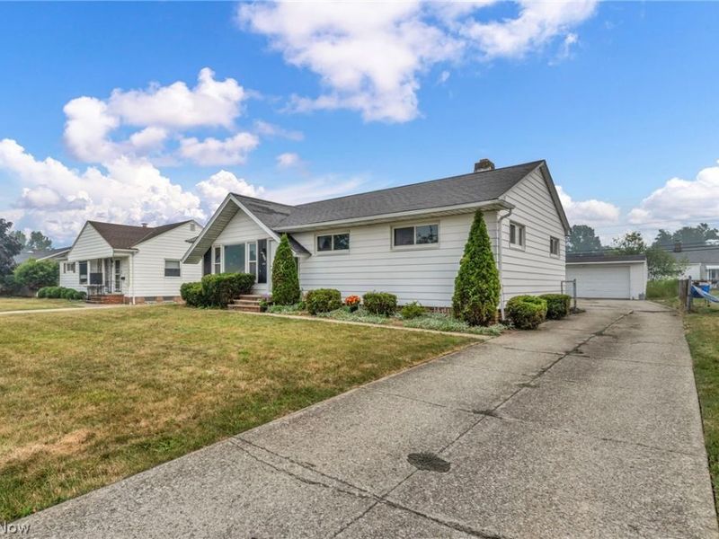 1729 Bellingham Road, Mayfield Heights, OH 44124 Photo 5