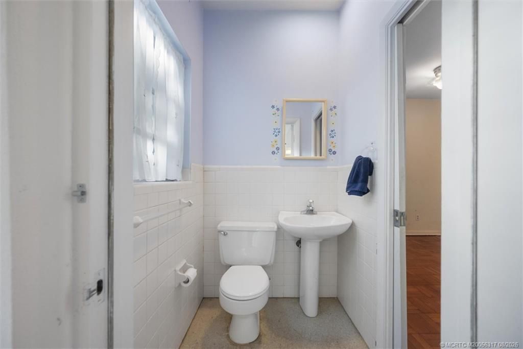 24 N Via Lucindia, Sewalls Point, FL 34996 Photo