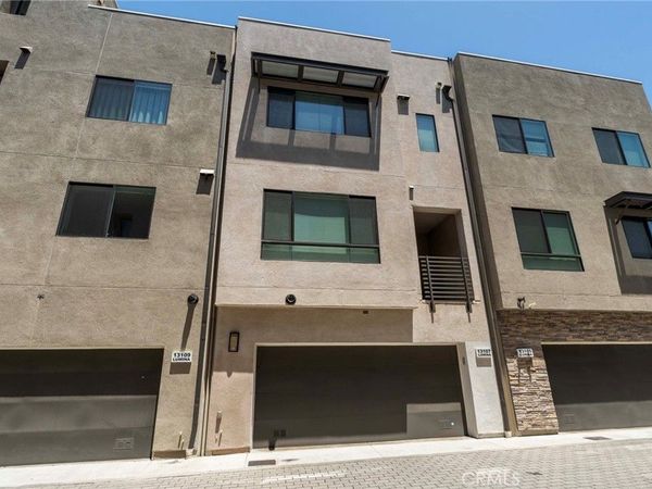 13107 W Lumina Way , Valley Glen, CA 91401