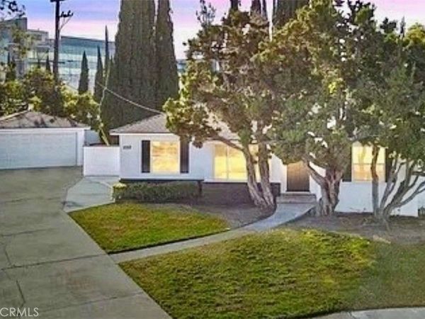 1052 W Palmyra , Orange, CA 92868