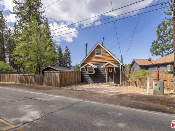 39535 N Shore Drive , Fawnskin, CA 92333