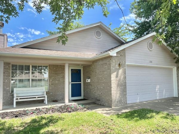 1331 E Bryan Avenue, Sapulpa, OK 74066