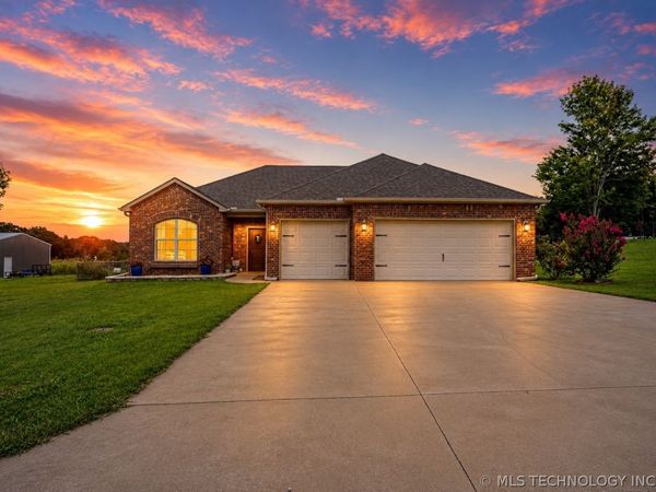 1431 Crestview Drive , Cleveland, OK 74020