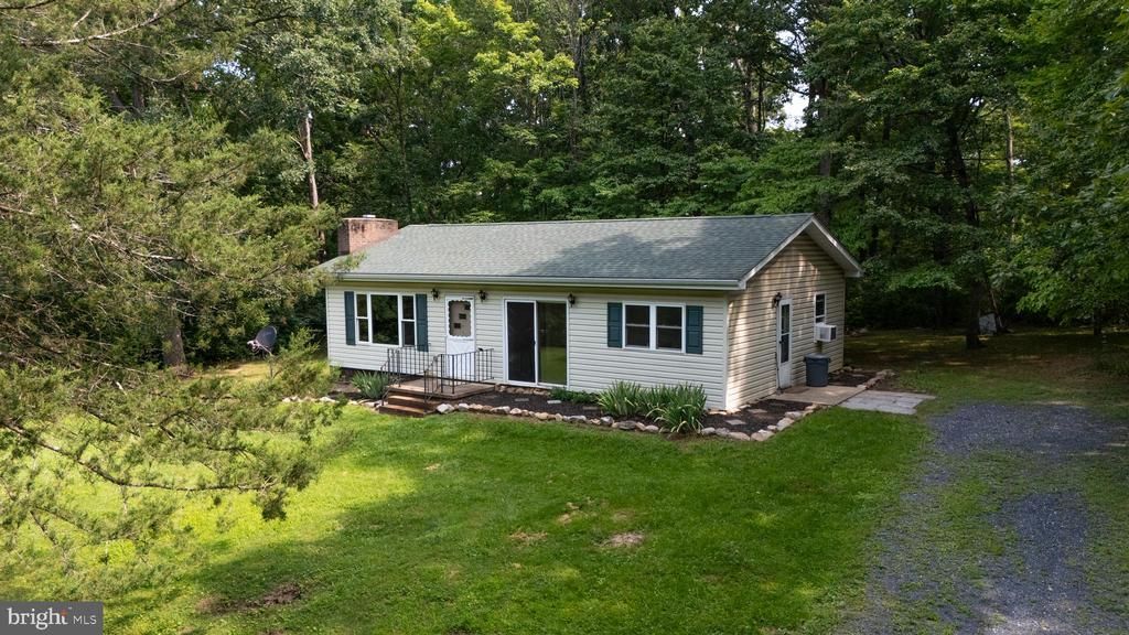 1077 Fleming Park Road, Mount Jackson, VA 22842 Main Photo