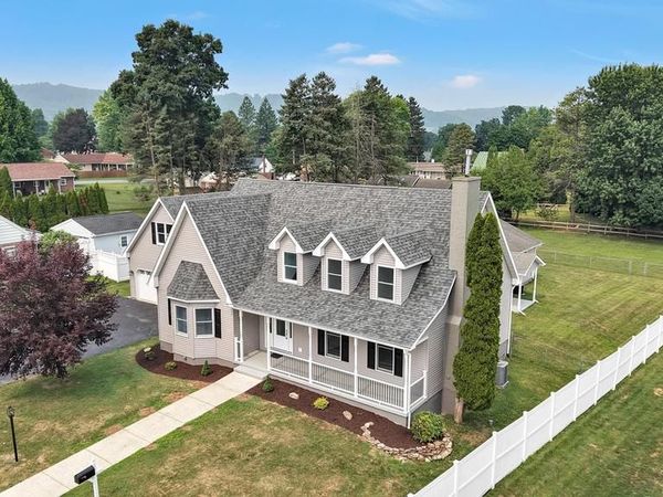 300 BECKLEY STREET, WERNERSVILLE, PA 19565