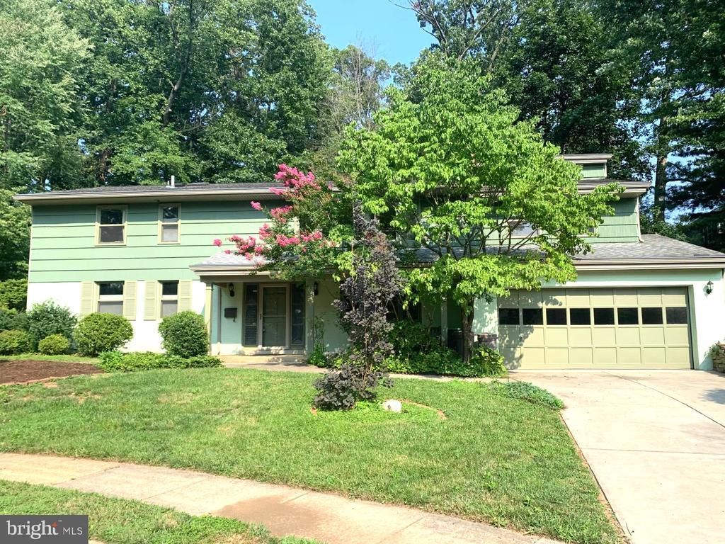 103 Sanoey Circle Se, Vienna, VA 22180 Main Photo