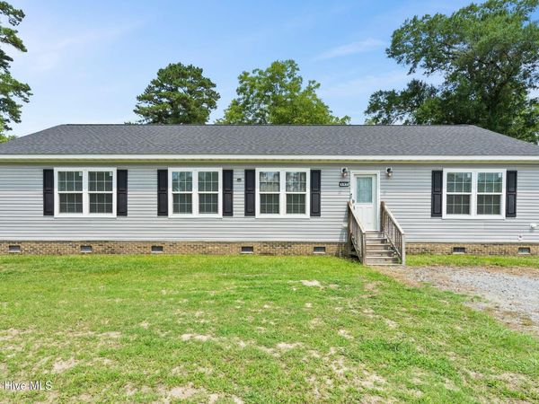 502 W Fremont Street, Burgaw, NC 28425