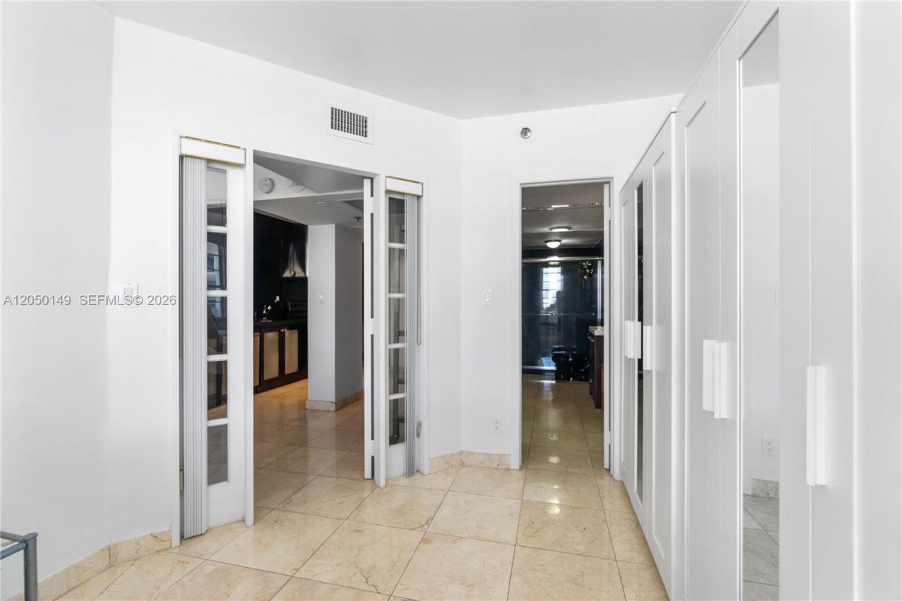 100 Lincoln Rd , Unit 1020, Miami Beach, FL 33139 Photo