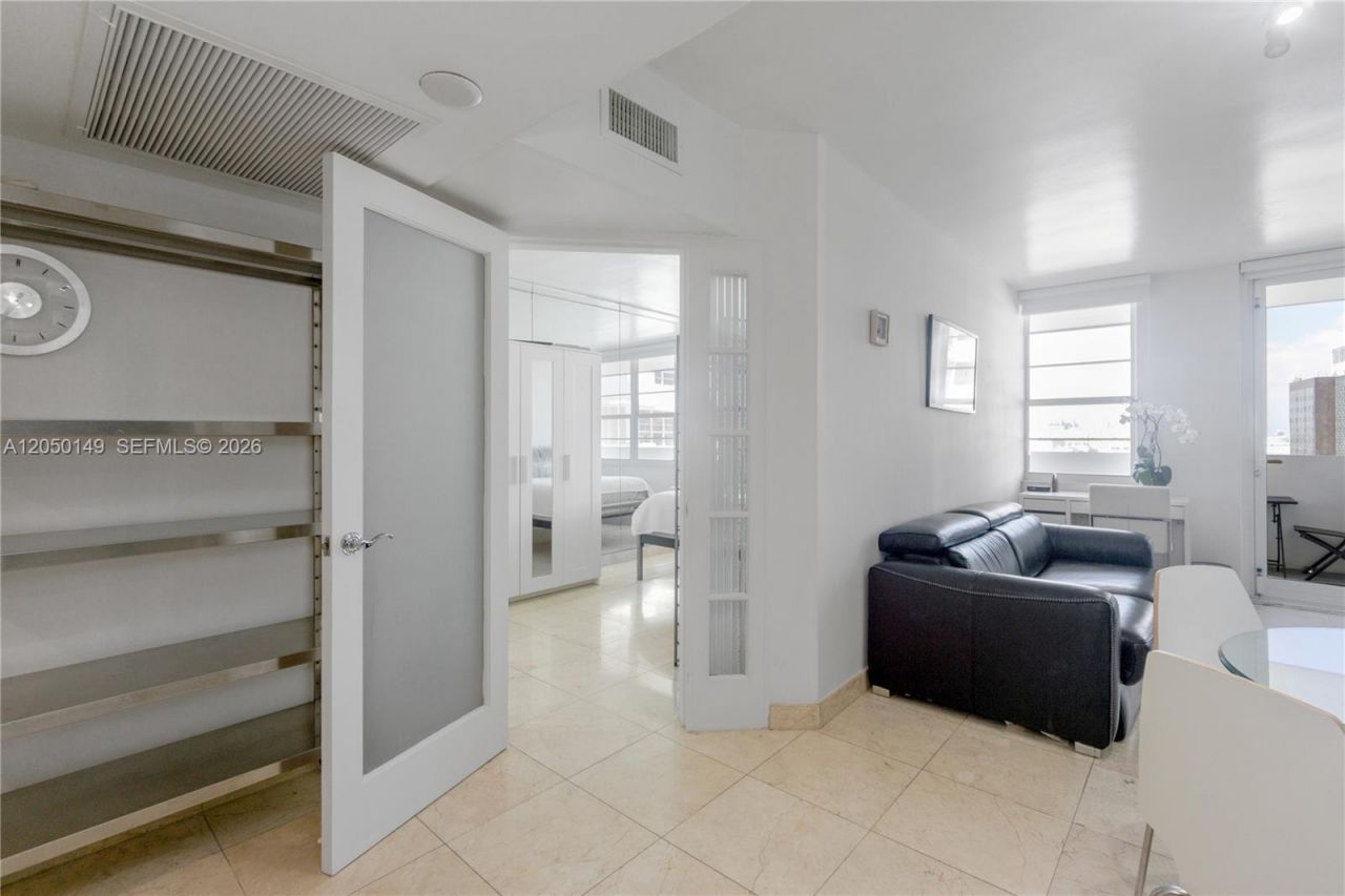 100 Lincoln Rd , Unit 1020, Miami Beach, FL 33139 Photo