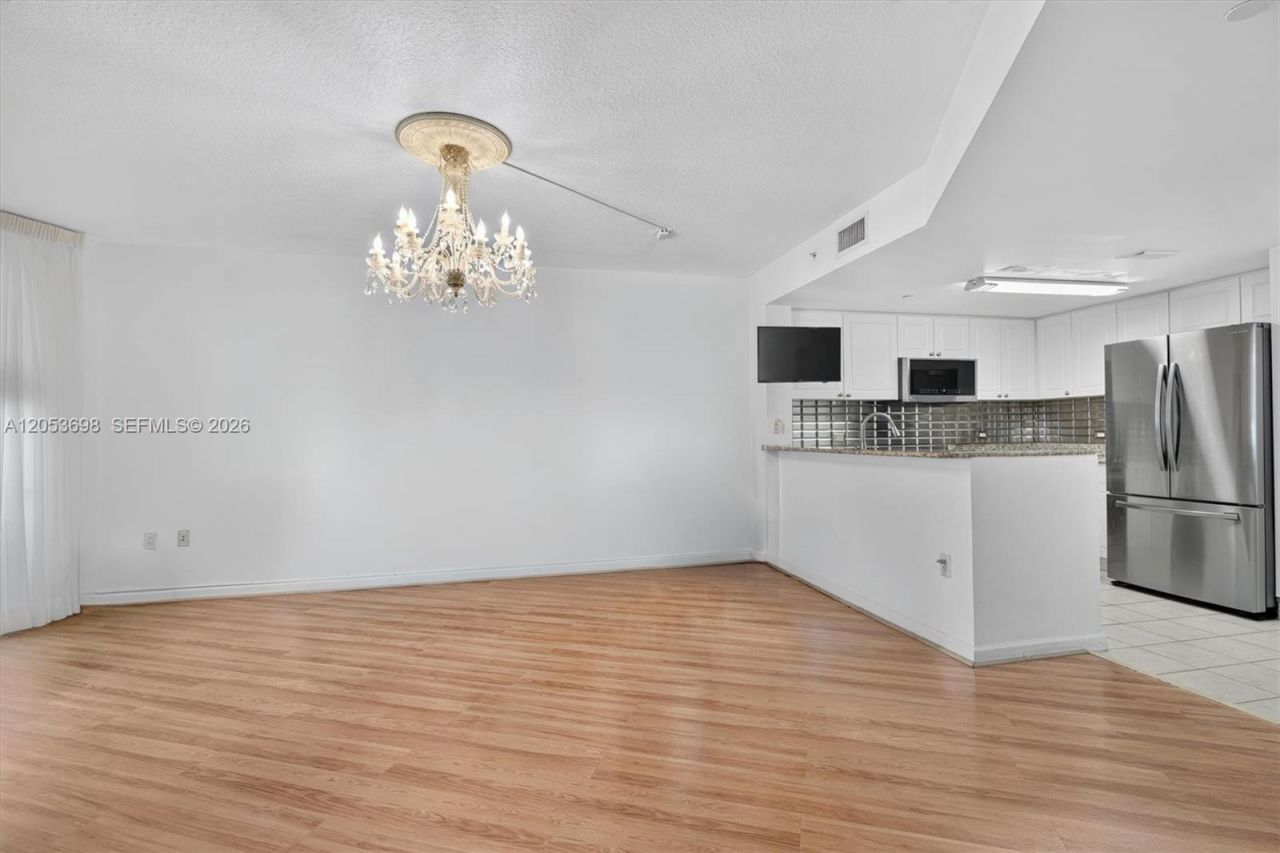 19501 W Country Club Dr , Unit 2401, Aventura, FL 33180 Photo