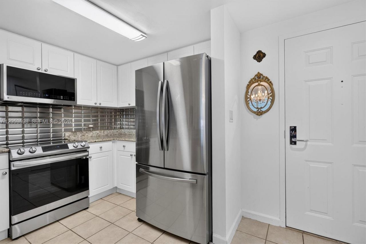 19501 W Country Club Dr , Unit 2401, Aventura, FL 33180 Photo