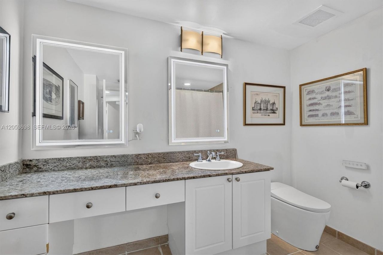 19501 W Country Club Dr , Unit 2401, Aventura, FL 33180 Photo