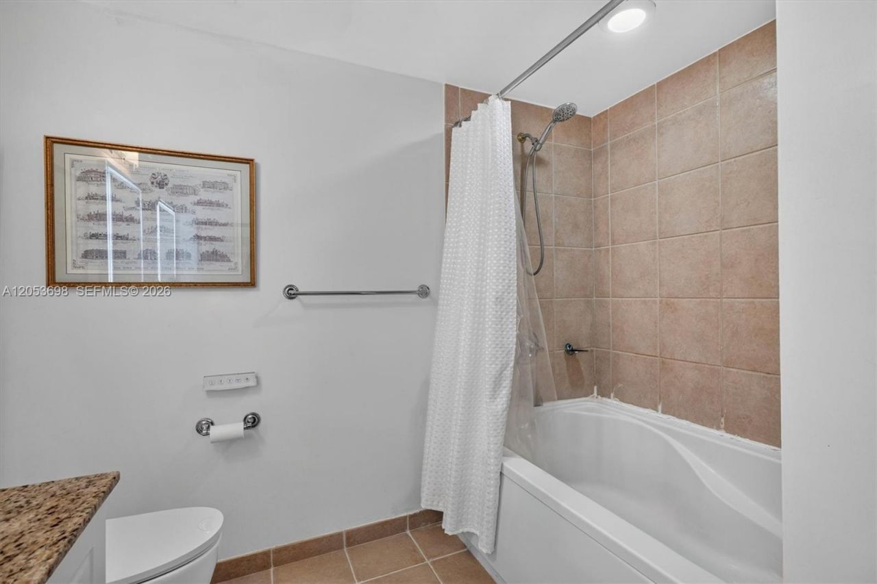 19501 W Country Club Dr , Unit 2401, Aventura, FL 33180 Photo
