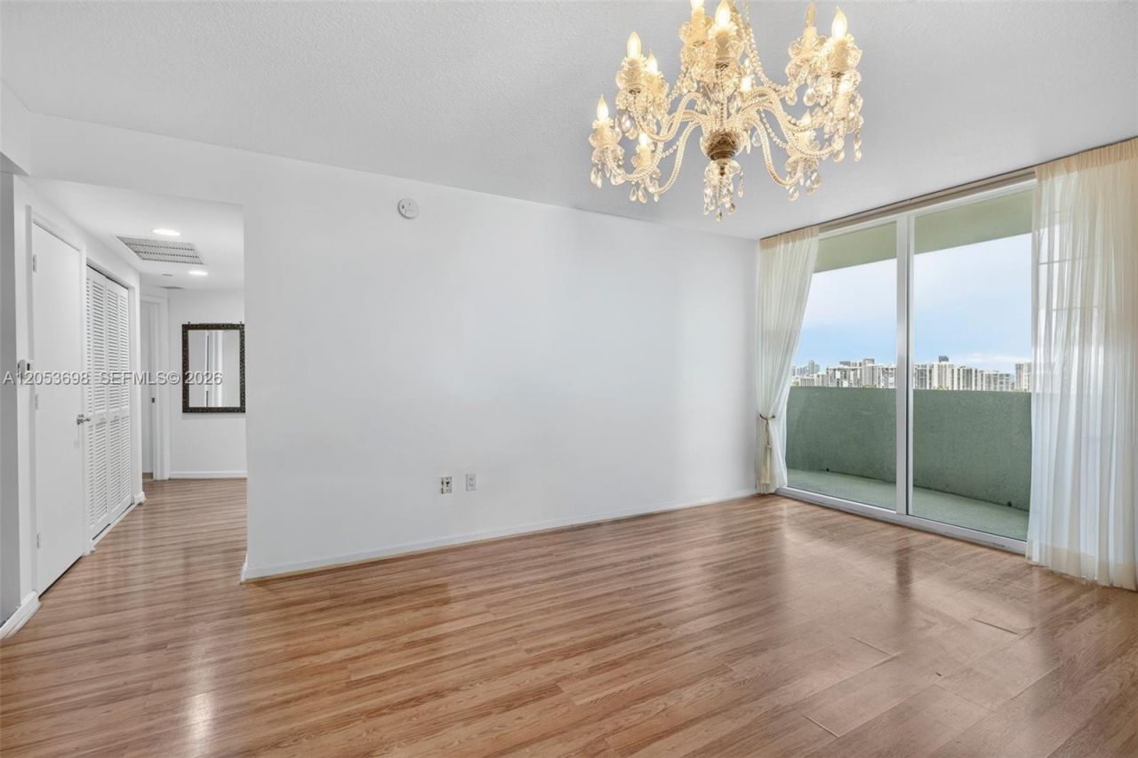 19501 W Country Club Dr , Unit 2401, Aventura, FL 33180 Photo