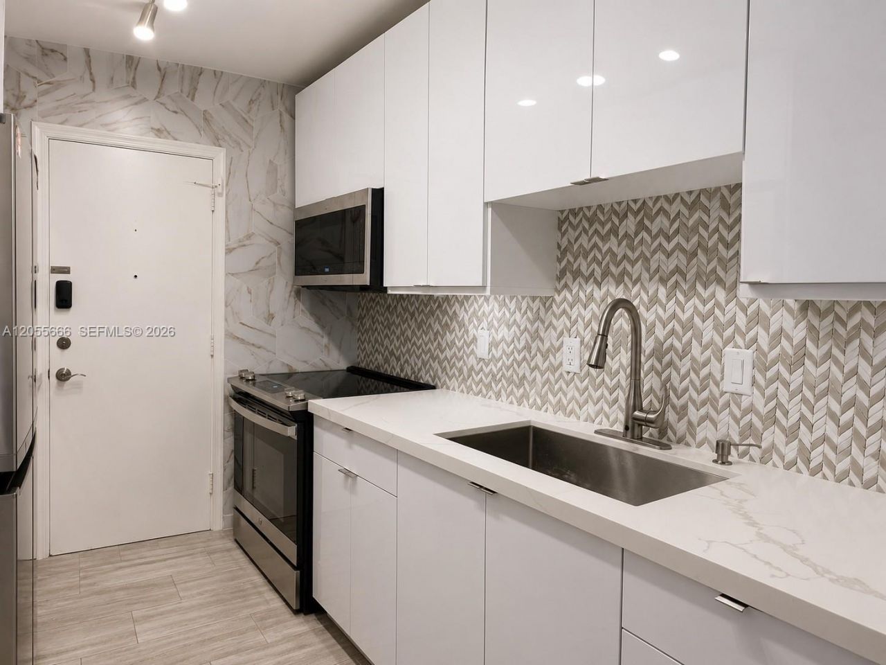 2260 NE 67th St , Unit 1705, Fort Lauderdale, FL 33308 Photo