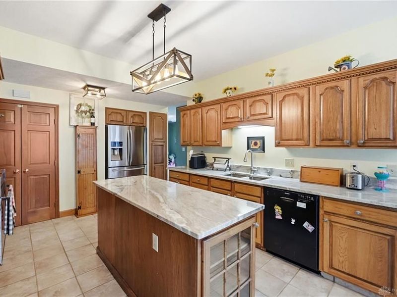 185 Woods Edge Court, Union Township, OH 45177 Photo 17