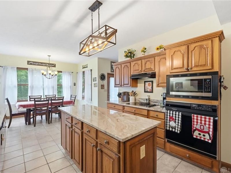 185 Woods Edge Court, Union Township, OH 45177 Photo 19