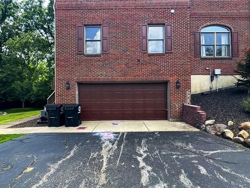 185 Woods Edge Court, Union Township, OH 45177 Photo 6