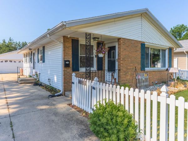 908 E Chestnut Street , Pontiac, IL 61764