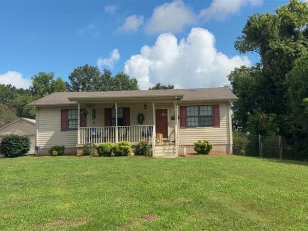 399 Old Main Street , Munfordville, KY 42765