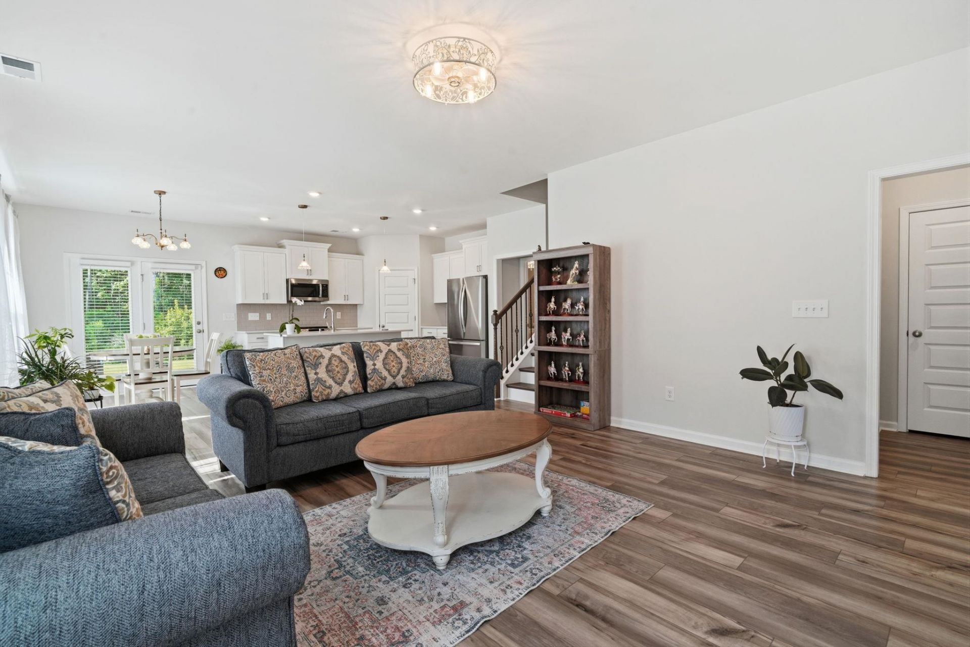 1010 Agostino Dr.  Photo 4