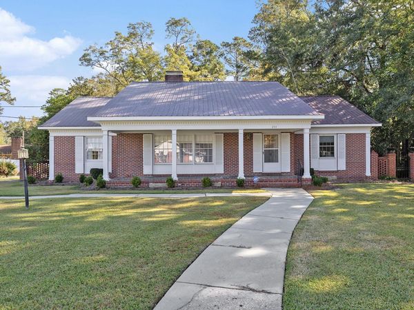 211 Pireway Rd. , Tabor City, NC 28463