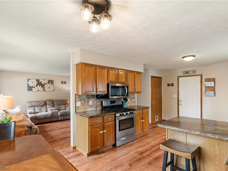 835 Johnny K Boulevard, Hubbard, OH 44425 Photo 4