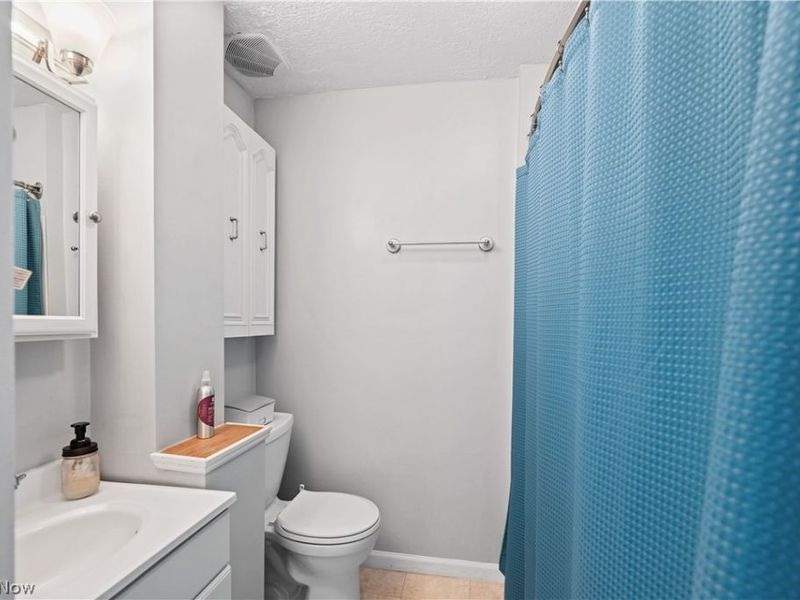 4190 Gardner Barclay Road, Farmdale, OH 44417 Photo 14