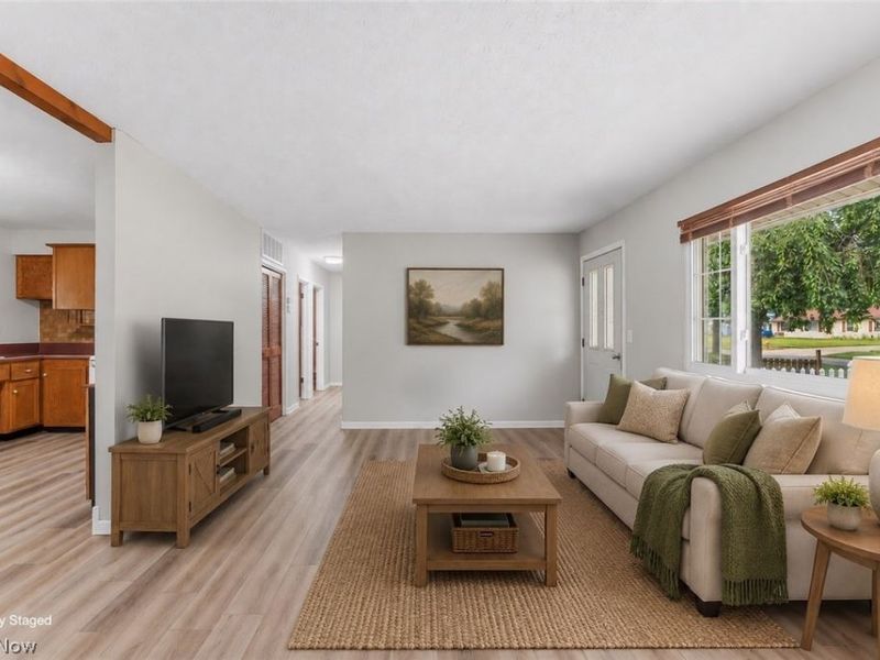 7365 Chennault Drive, North Ridgeville, OH 44039 Photo 5