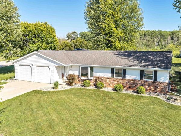 1090 MELODY DRIVE, Howard, WI 54303