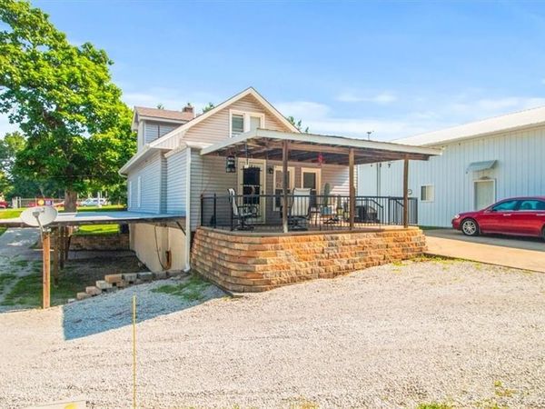 207 W 23rd Street, Independence, MO 64055