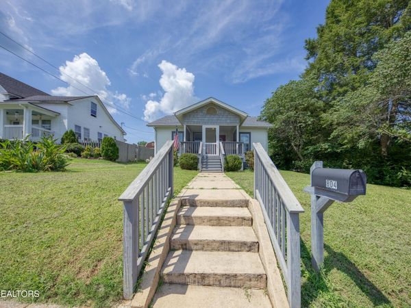 804 McCaslin Ave, Sweetwater, TN 37874