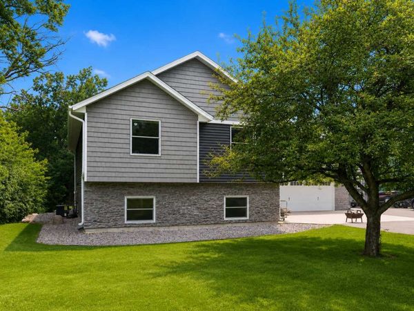 8045 59th Street N, Lake Elmo, MN 55042