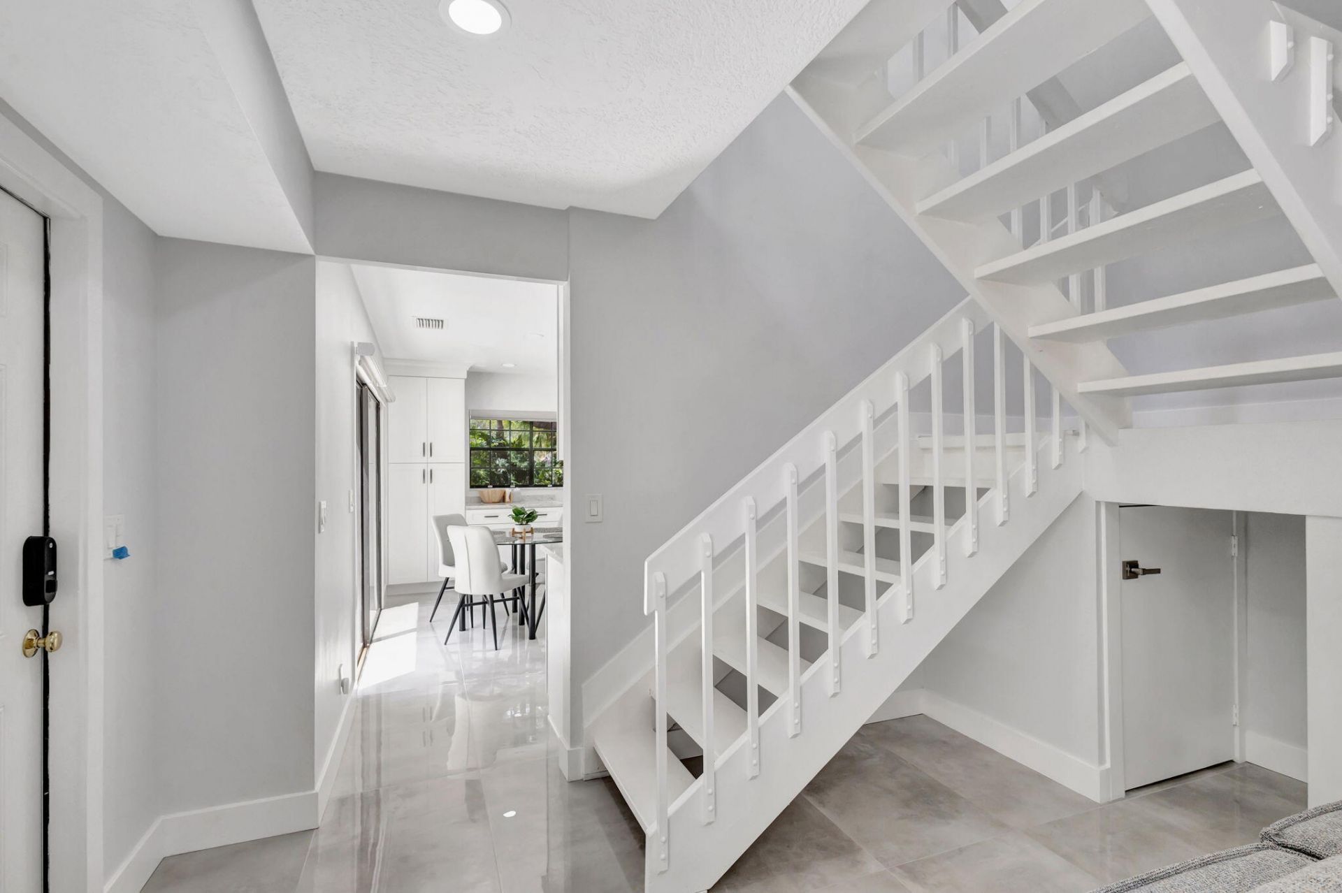 355 Prestwick Circle, Unit 4, Palm Beach Gardens, FL 33418 Photo