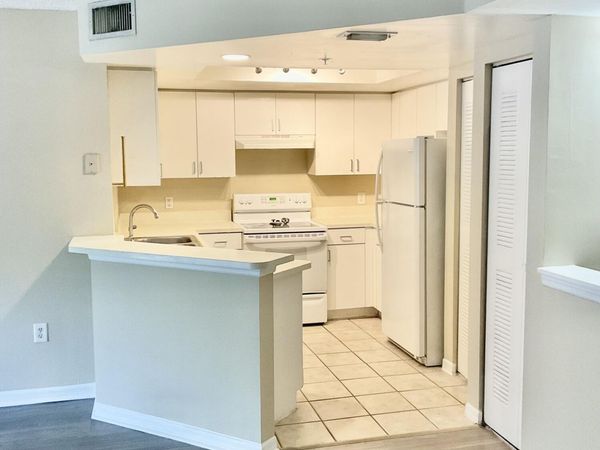 4163 N Haverhill Road, Unit 1217, West Palm Beach, FL 33417