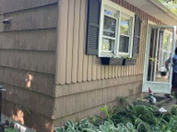 75 Coolidge St, Athol, MA 01331