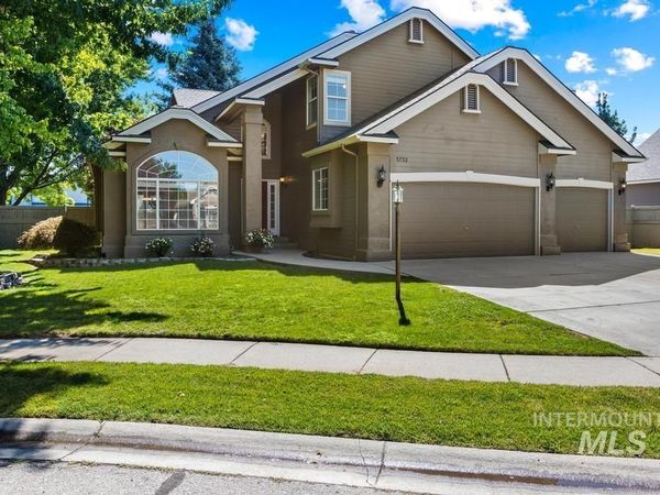 5732 N Plumcreek, Boise, ID 83713