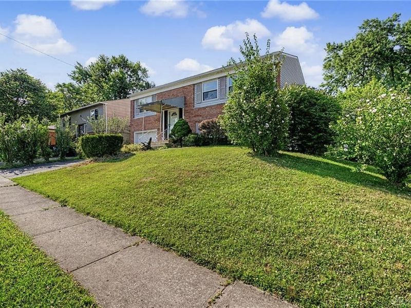 334 Ellenwood Drive, West Carrollton, OH 45449 Photo 2