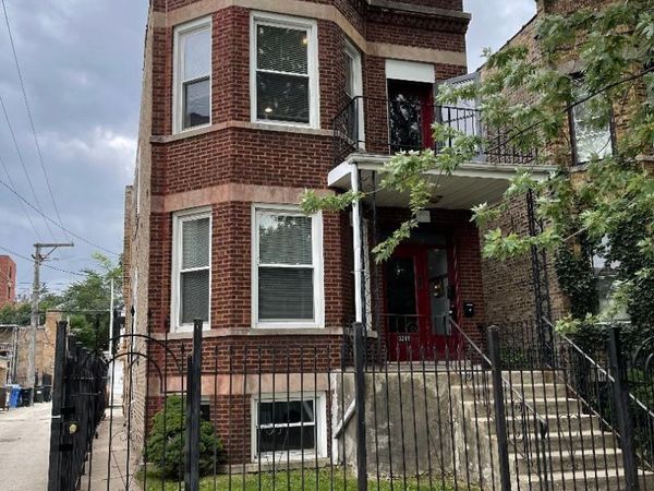 3215 W Warner Avenue , Unit 2, Chicago, IL 60618
