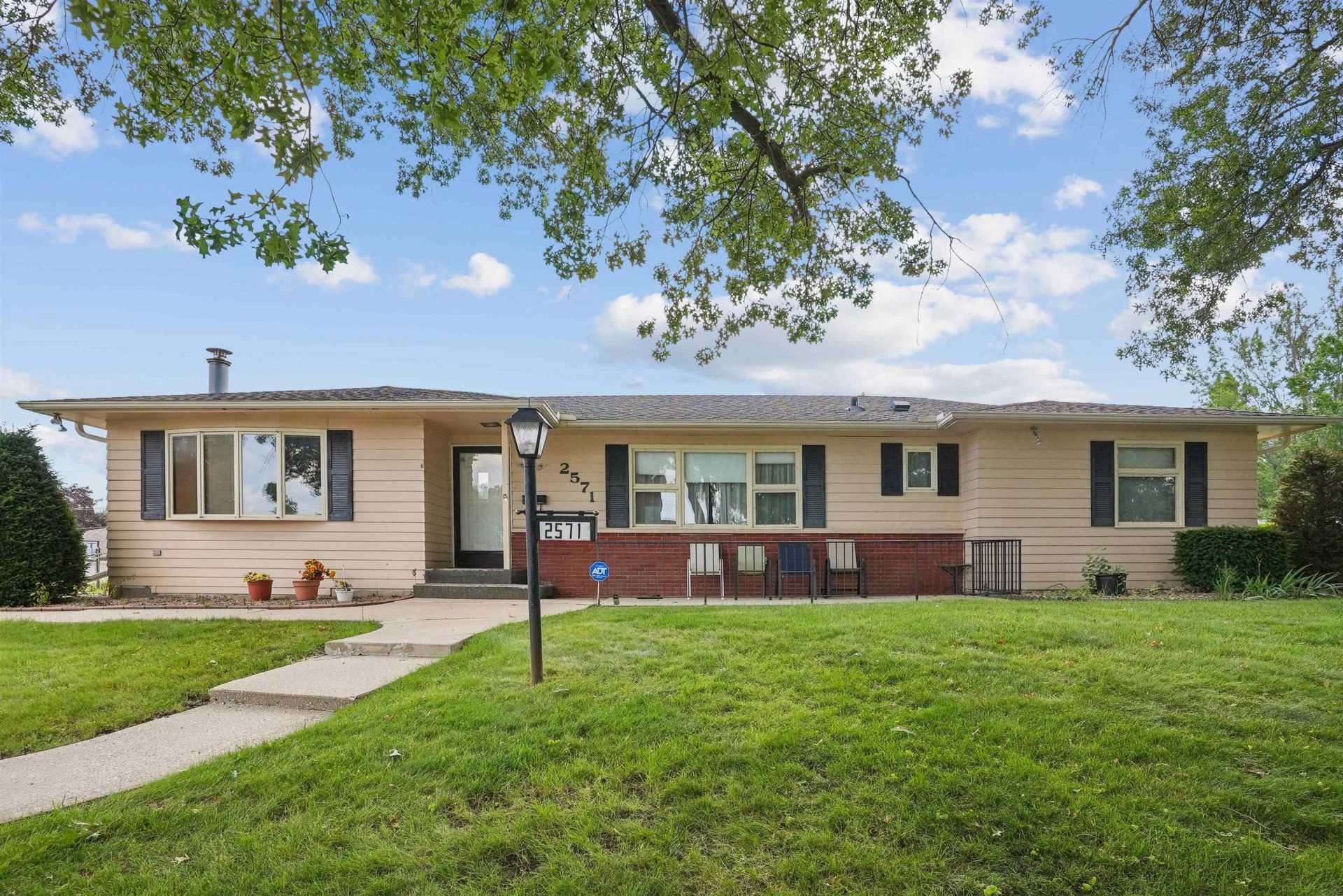 2571 Kate Street, Waterloo, IA 50701 Main Photo
