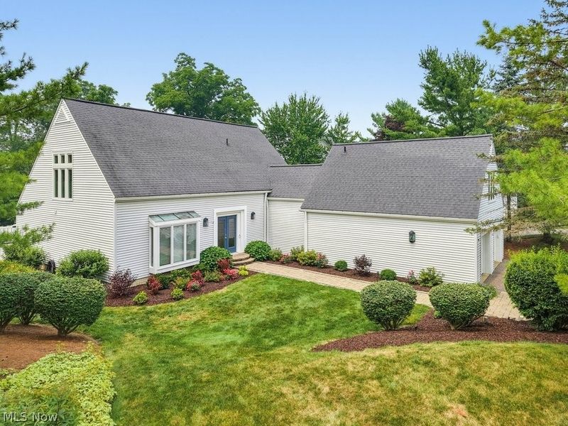 975 Meadowlark Circle, Aurora, OH 44202 Photo 1