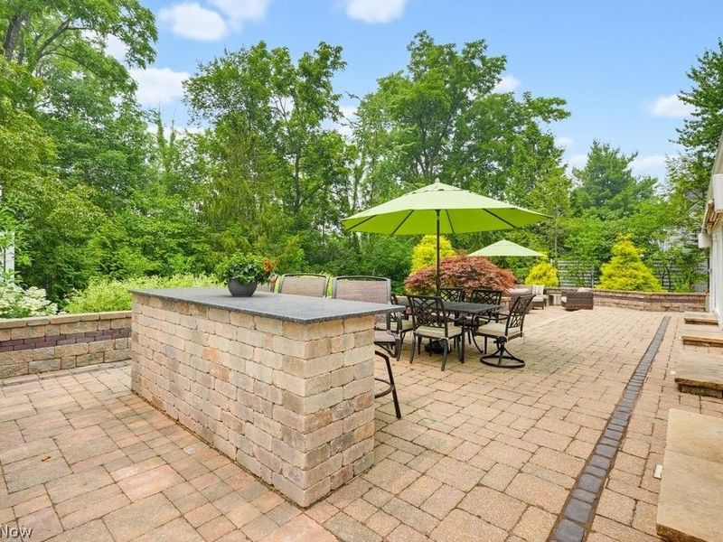 975 Meadowlark Circle, Aurora, OH 44202 Photo 8